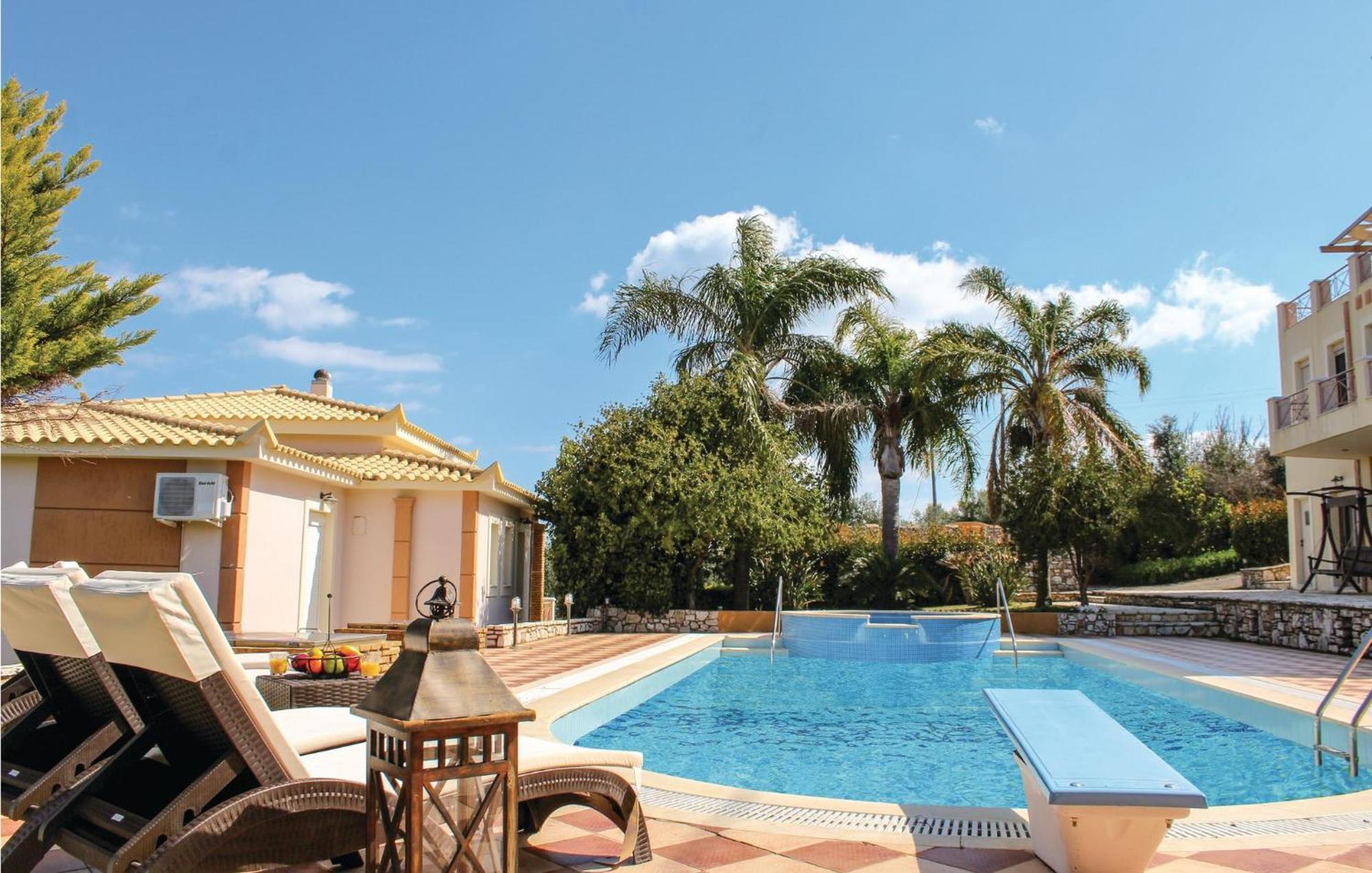 Amazing Home In Koroni With Wifi Ngoại thất bức ảnh