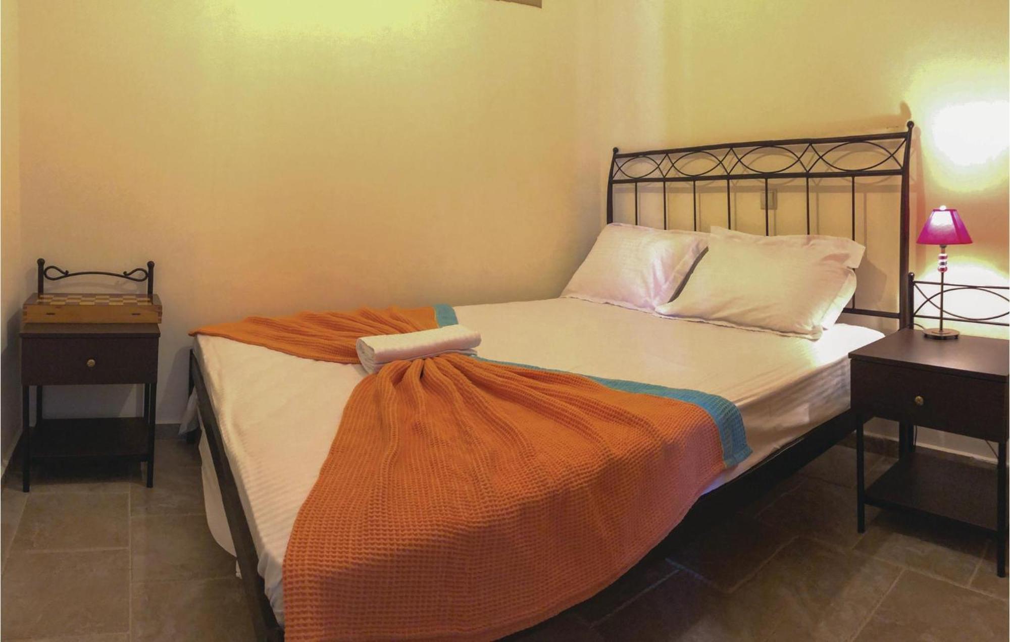 Amazing Home In Koroni With Wifi Ngoại thất bức ảnh