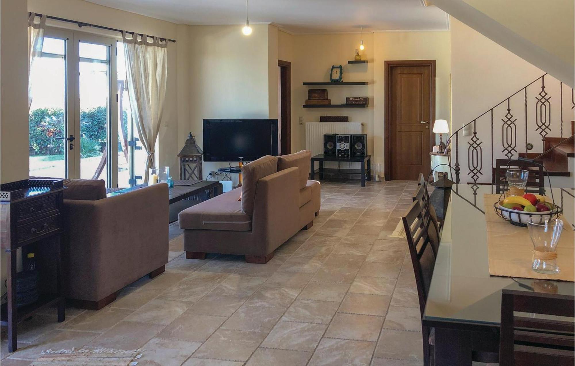 Amazing Home In Koroni With Wifi Ngoại thất bức ảnh