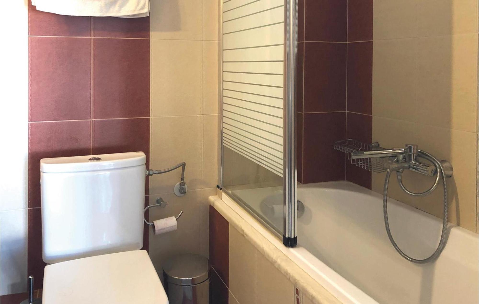 Amazing Home In Koroni With Wifi Ngoại thất bức ảnh