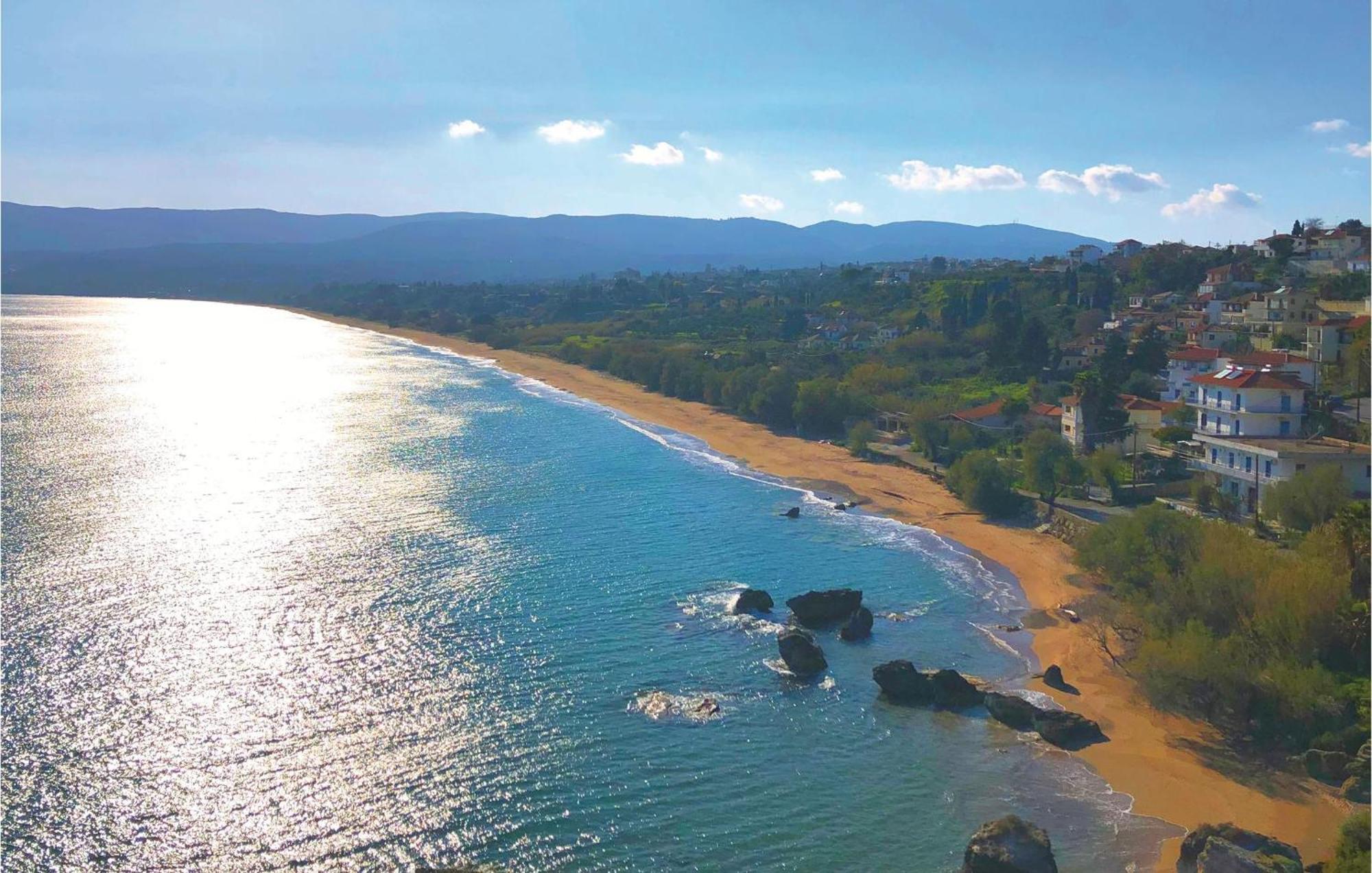 Amazing Home In Koroni With Wifi Ngoại thất bức ảnh