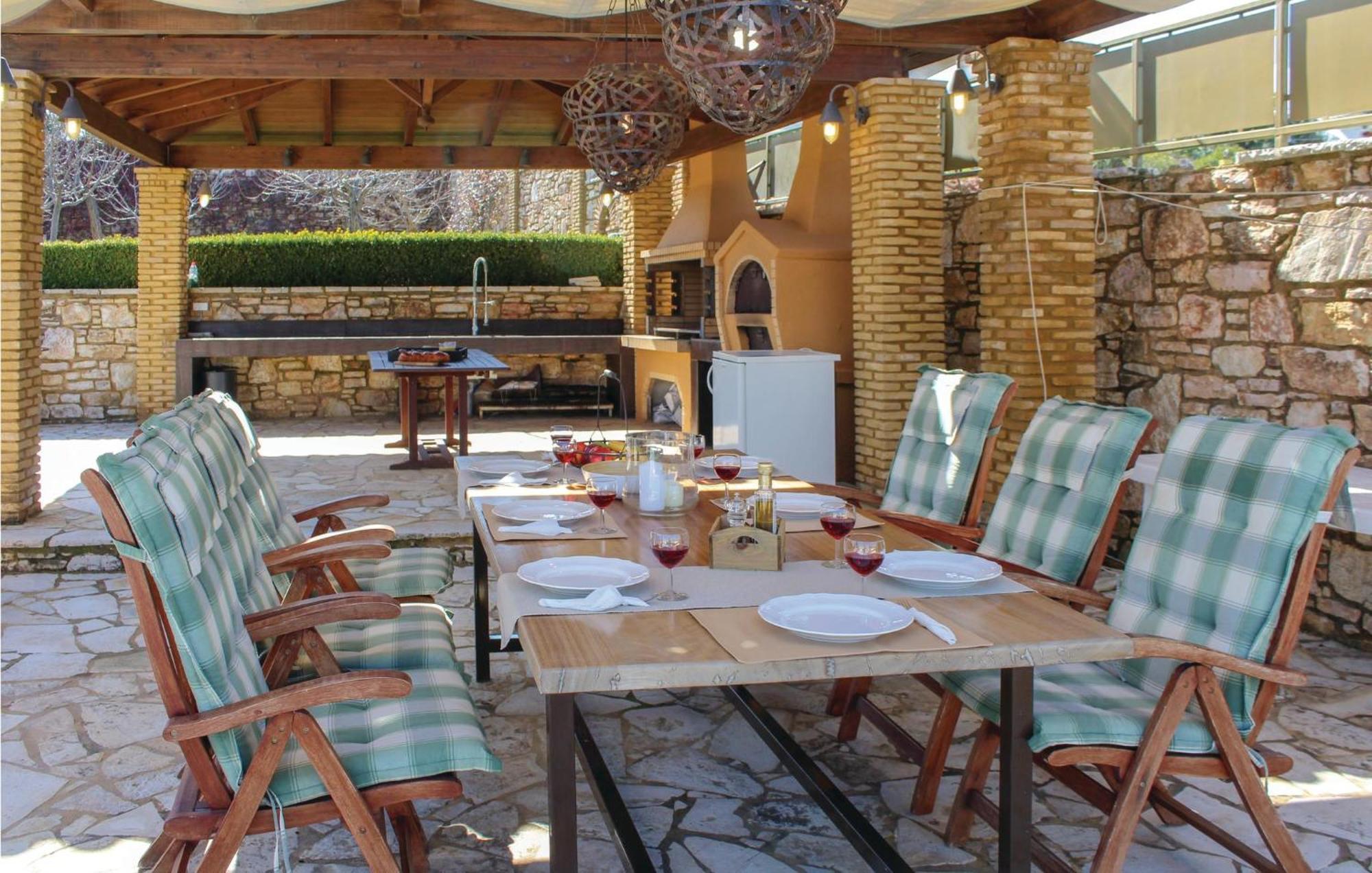 Amazing Home In Koroni With Wifi Ngoại thất bức ảnh